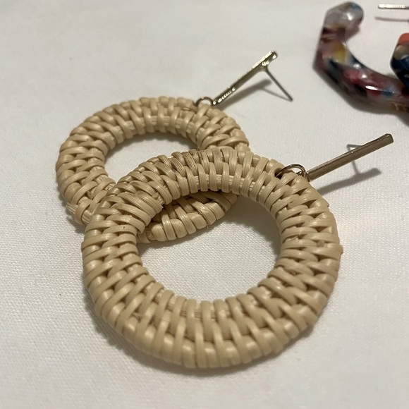 Assortment of 3 Sets of Earrings - Acrylic Multicolor Hoops, Rattan, and Gold - Picture 4 of 8